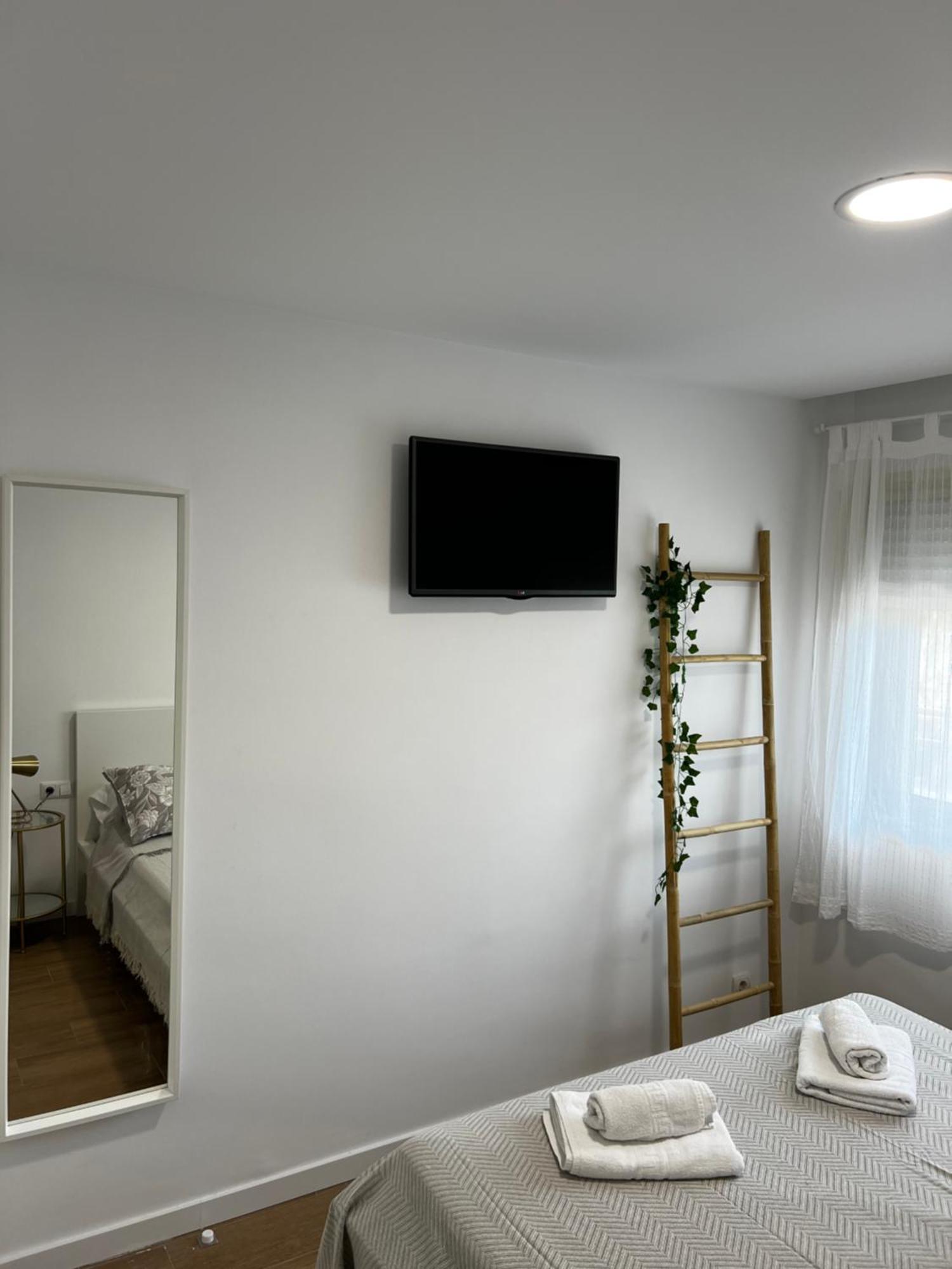 Second Home Salou Bagian luar foto