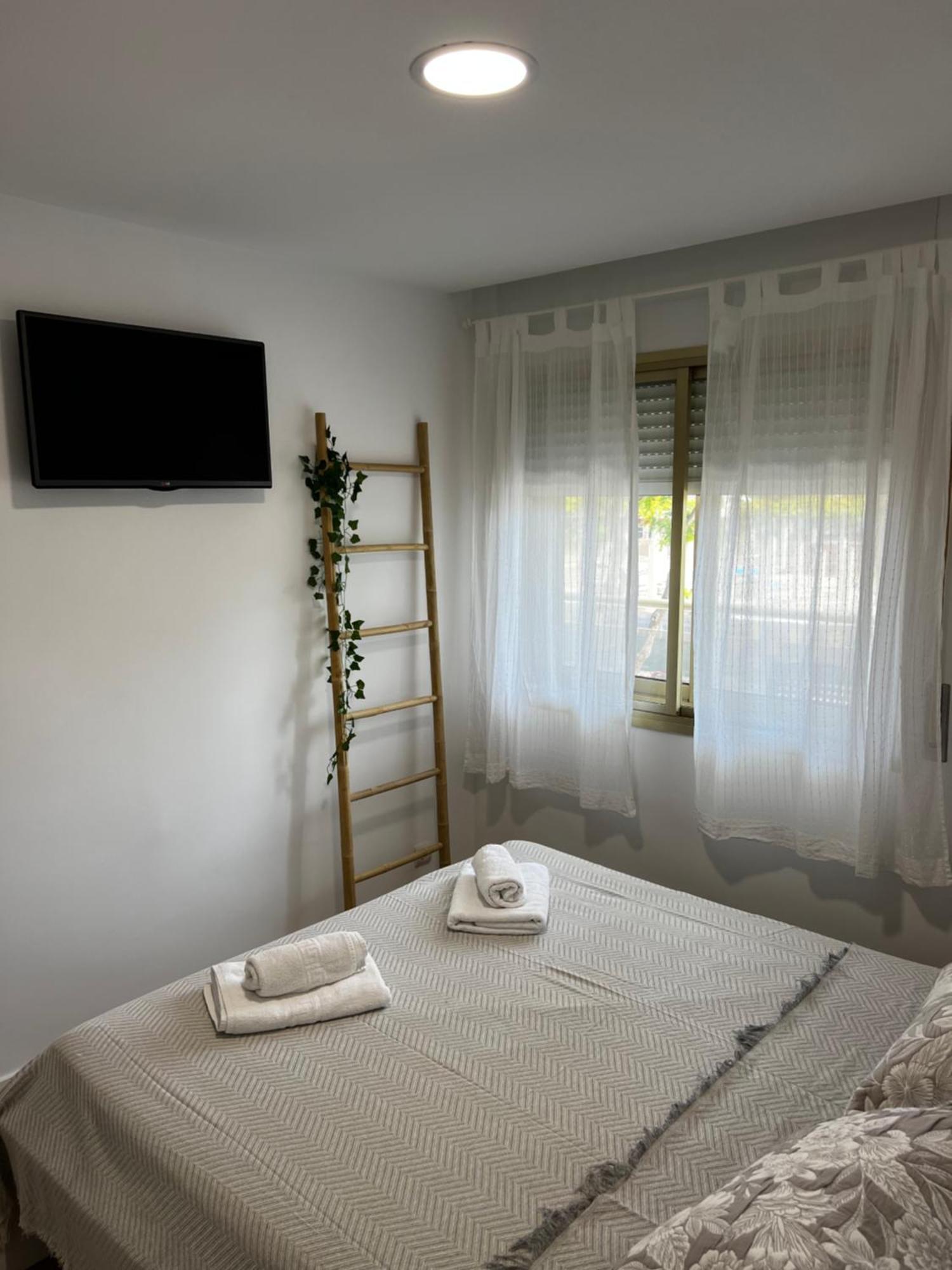 Second Home Salou Bagian luar foto